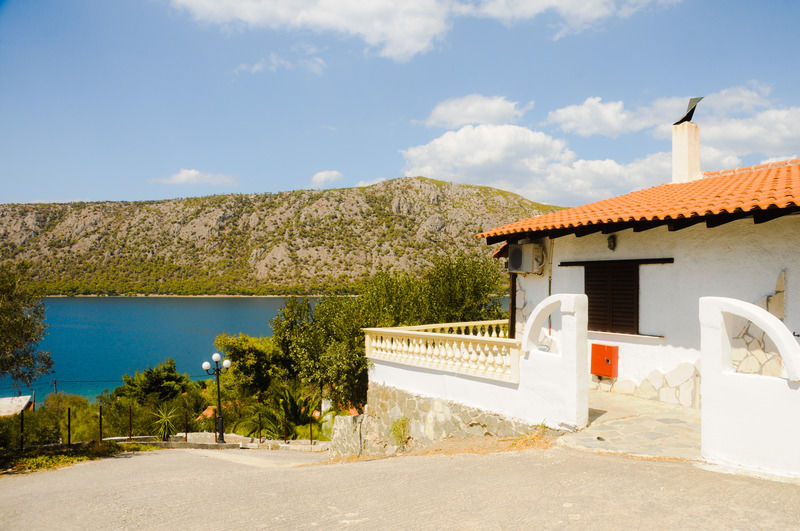 Mantas Bay Hotel Loutráki Exterior foto
